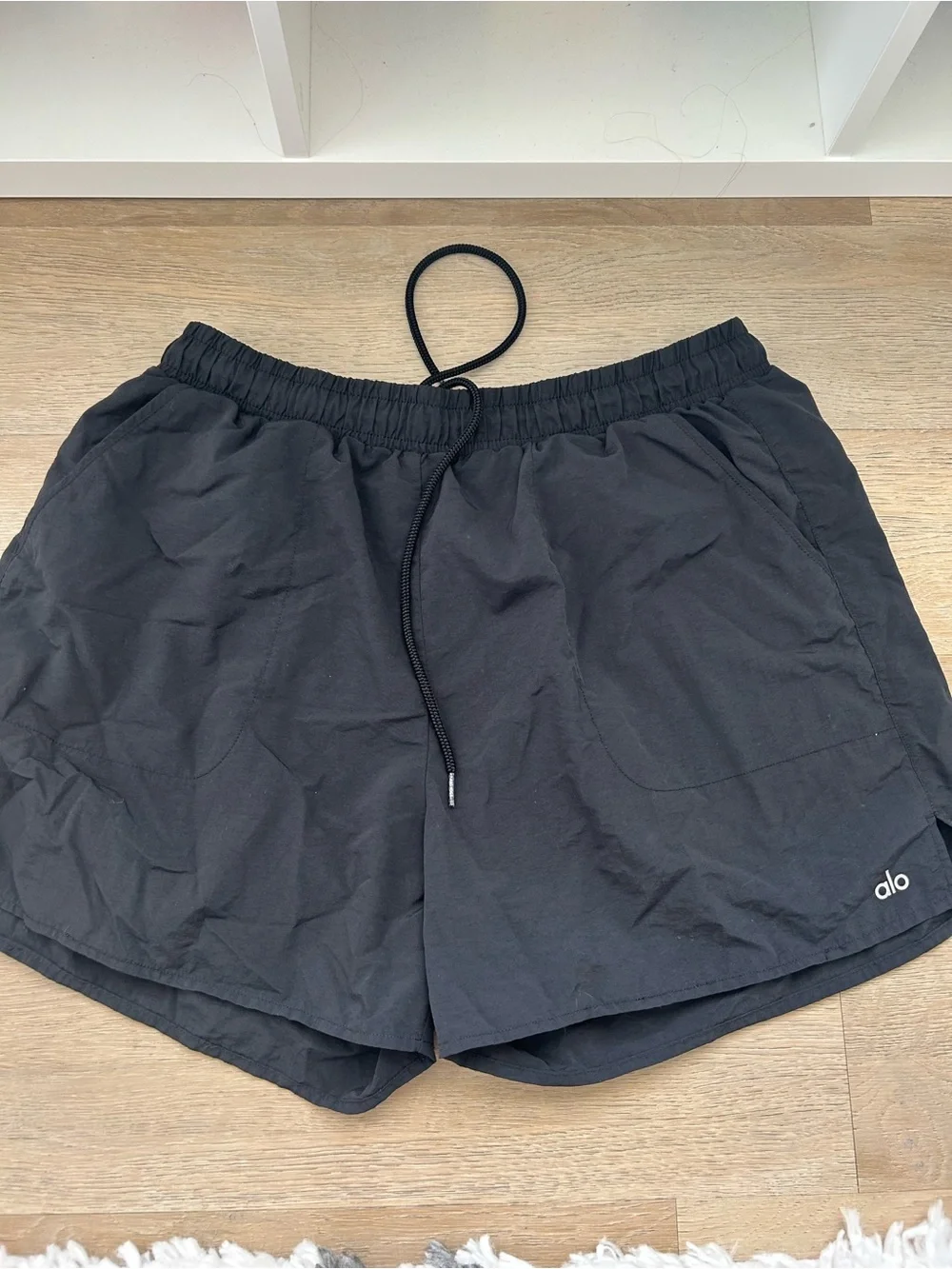 ALO Yoga Women’s Black Athletic Drawstring Shorts